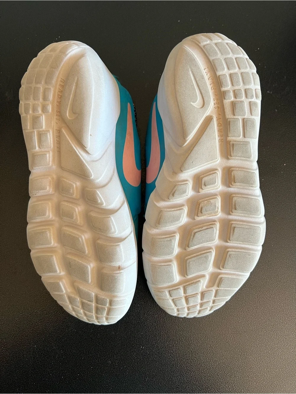 EUC Youth Limited Edition Nike Flex Runner 2